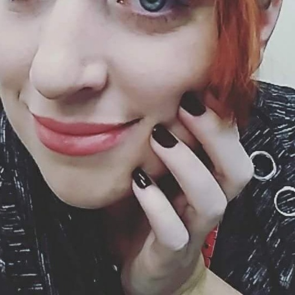 Meet your Posher, Kristy - Picture 4 of 5